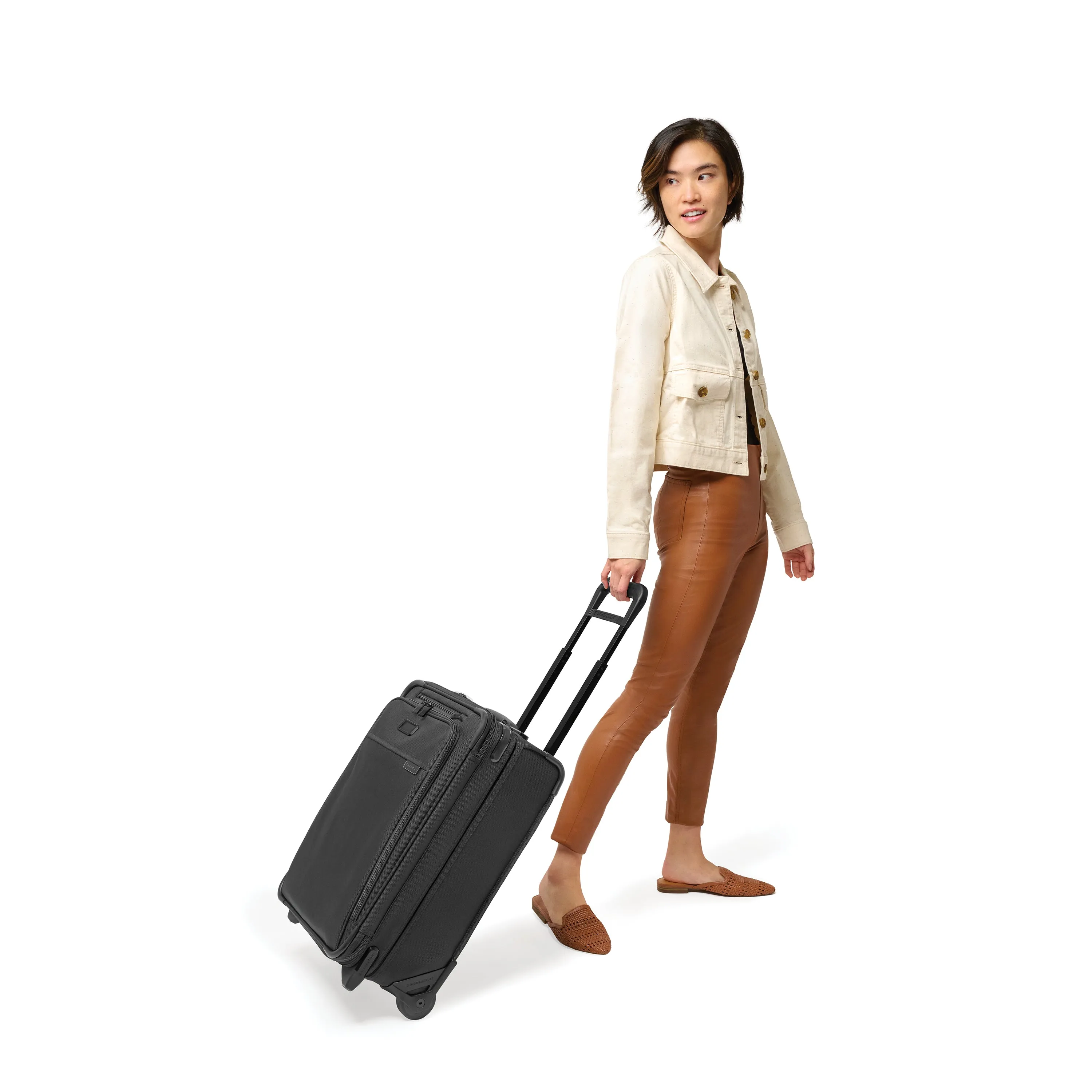 Briggs & Riley BASELINE Global 21" 2-Wheel Expandable Carry-On