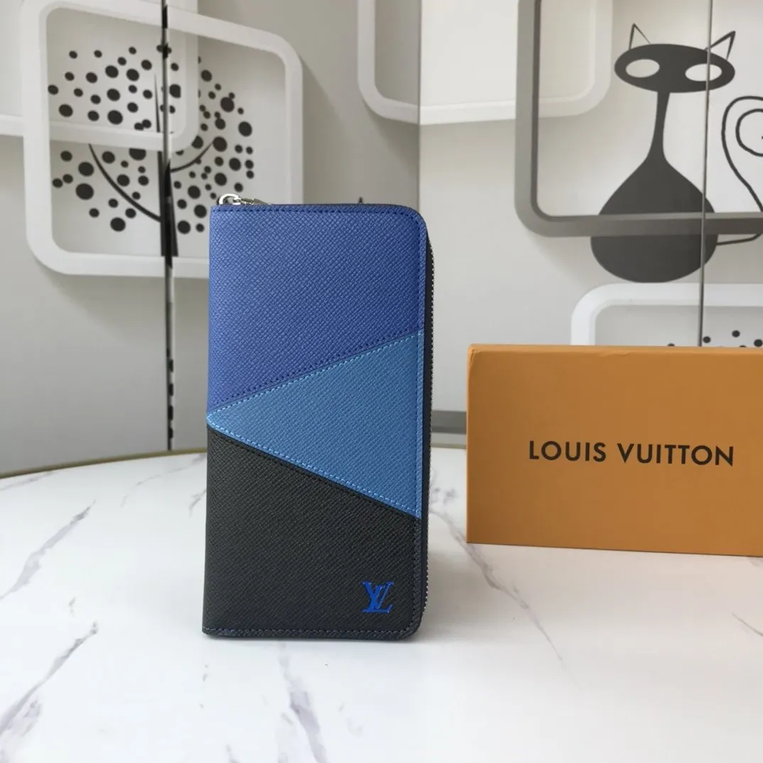 CE - New Wallets LUV 009