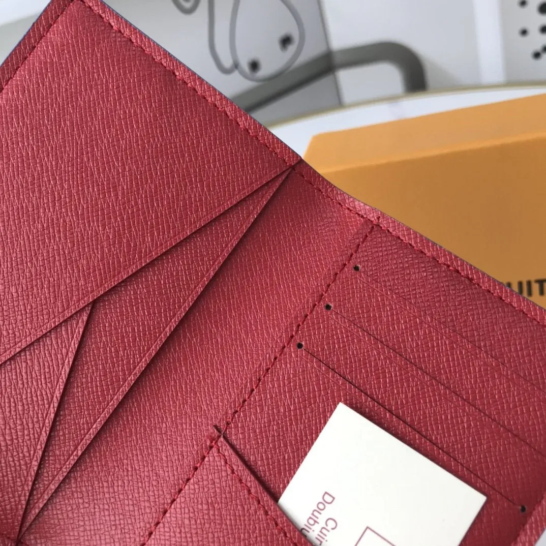 CE - New Wallets LUV 036