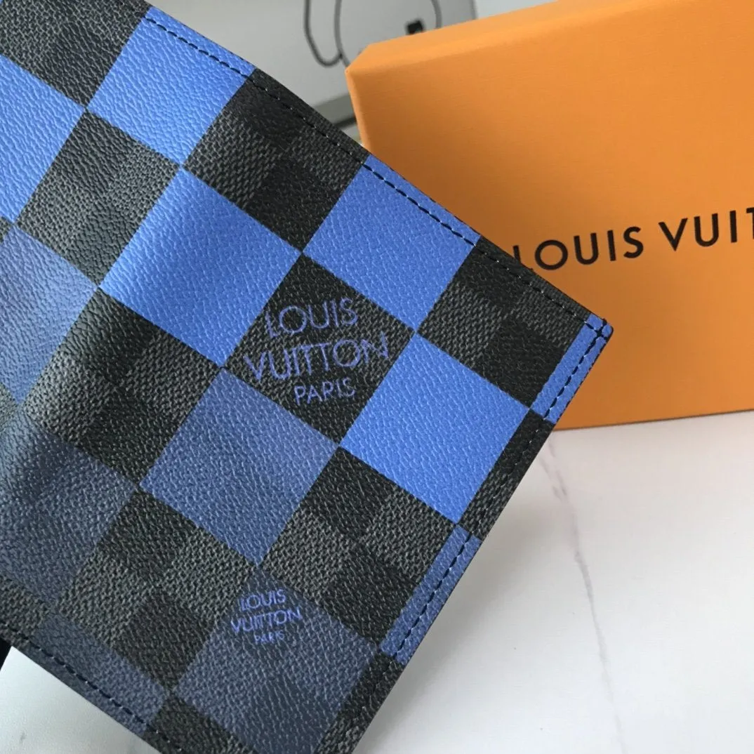 CE - New Wallets LUV 049