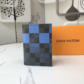 CE - New Wallets LUV 049