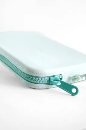 Cloud 10 Clutch (Light Mint with Dark Mint Zip)