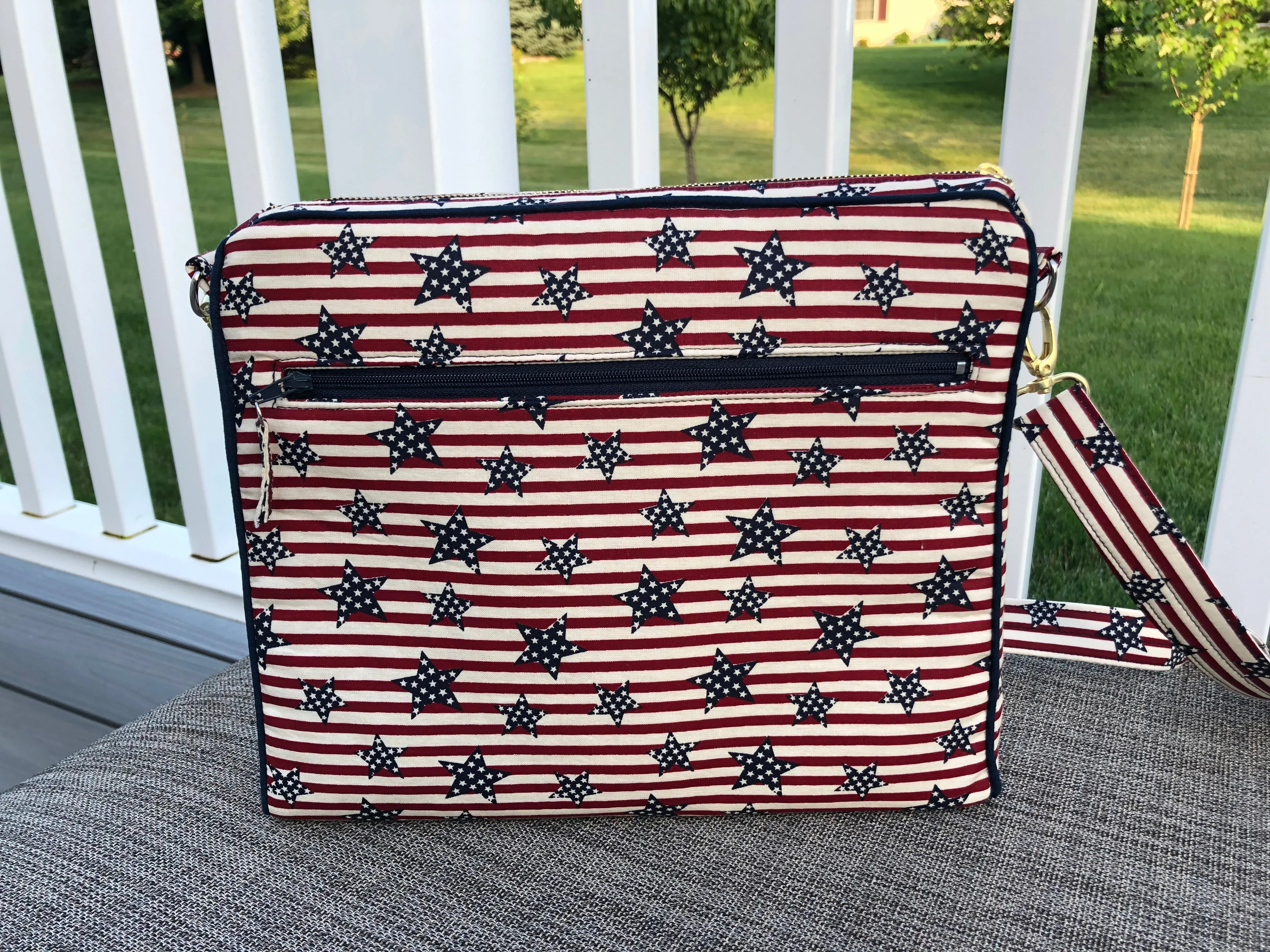 Crossbody messenger shoulder bag - Patriot