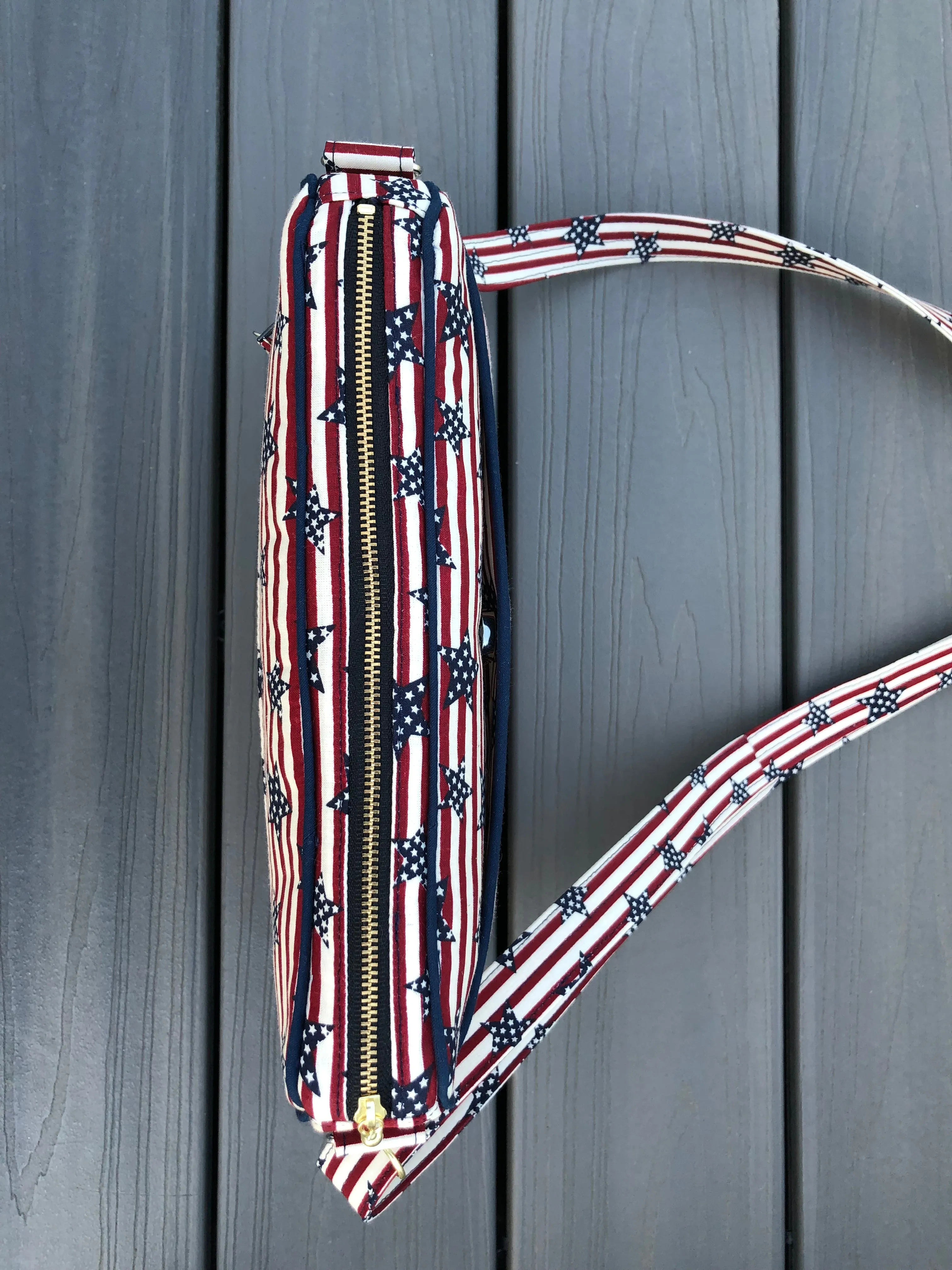 Crossbody messenger shoulder bag - Patriot