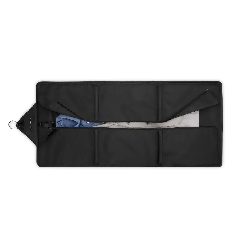 Garment bag sleeve checkable