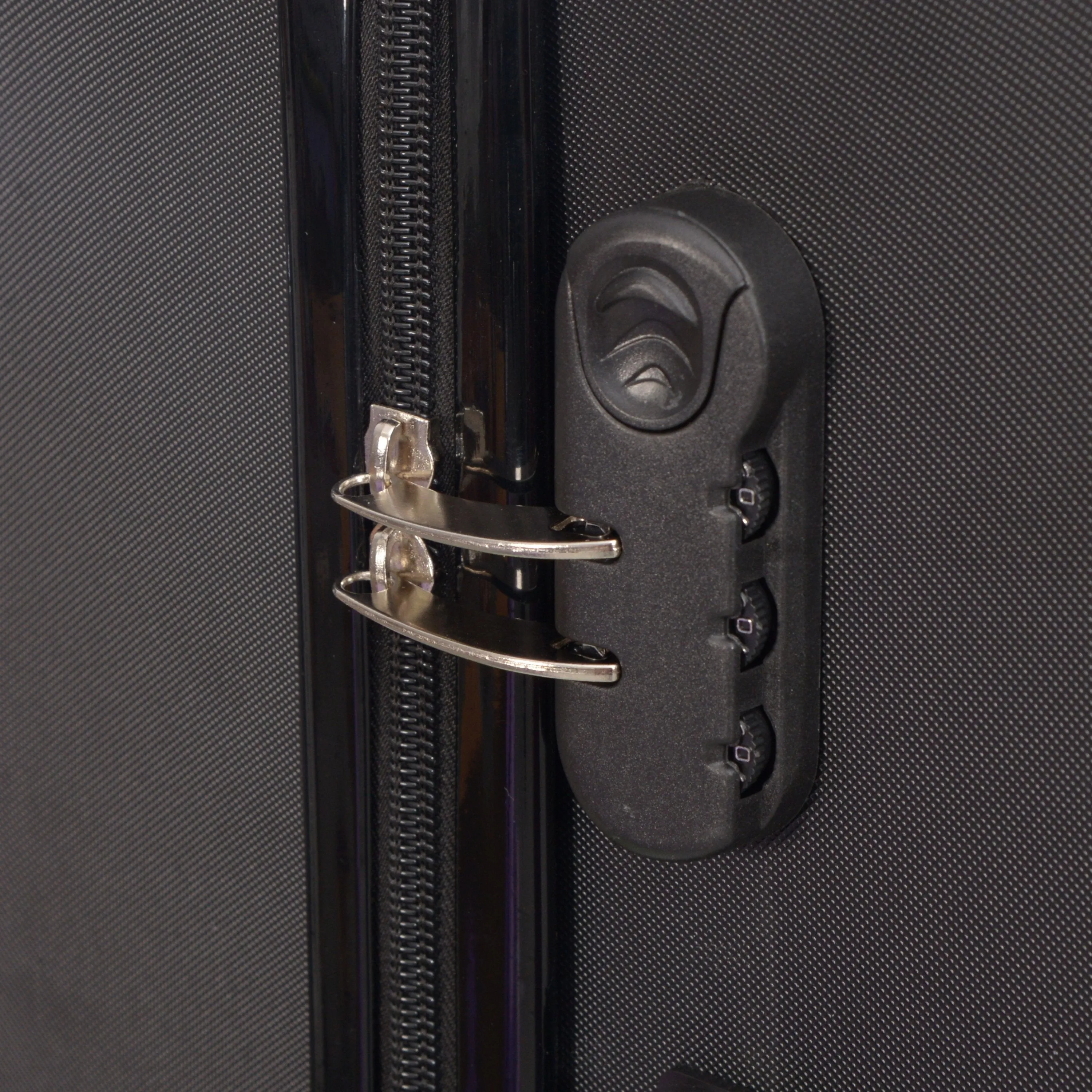 High Flying High Rolling 3 Piece Luggage Set
